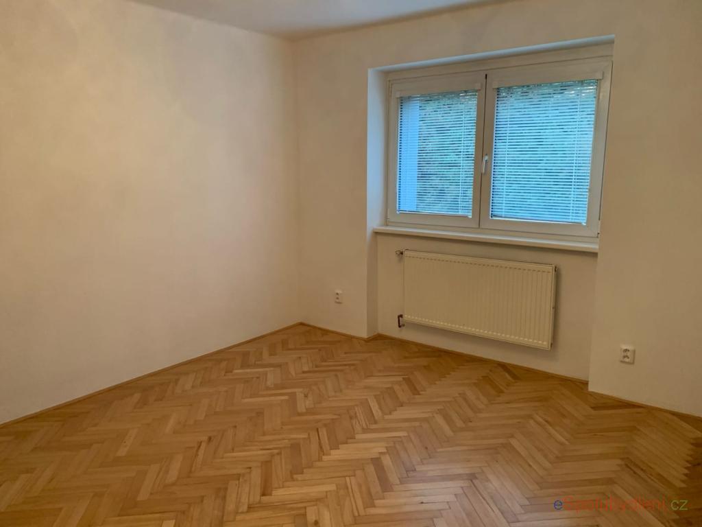 Nabízím místo/pokoj Dolní Chabry, , 12.000Kč/měsíc/(osobu)